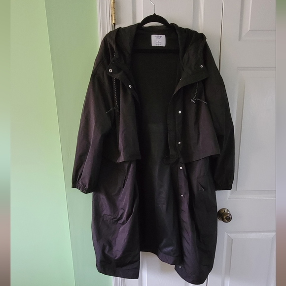 Old Navy Jackets & Blazers - NWOT Old Navy Active Trench